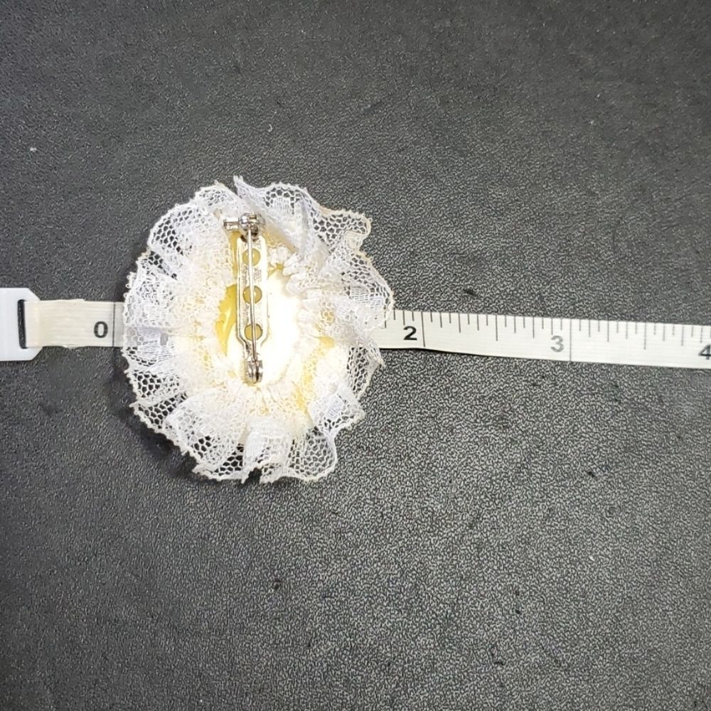 Frilly Easter Egg Brooch - image 7